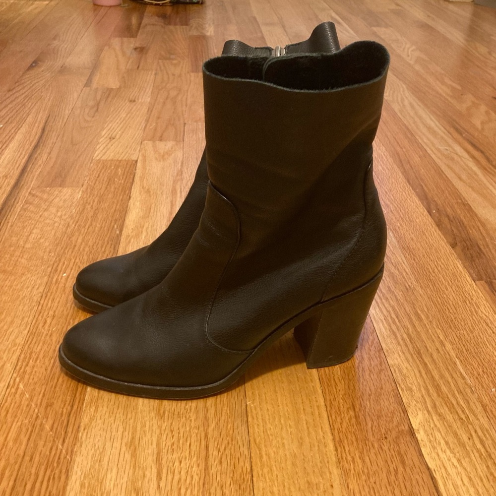Splendid booties